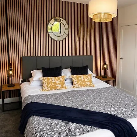 The Haddon Collection 3 En-suite Bedrooms * Leeds (West Yorkshire)
