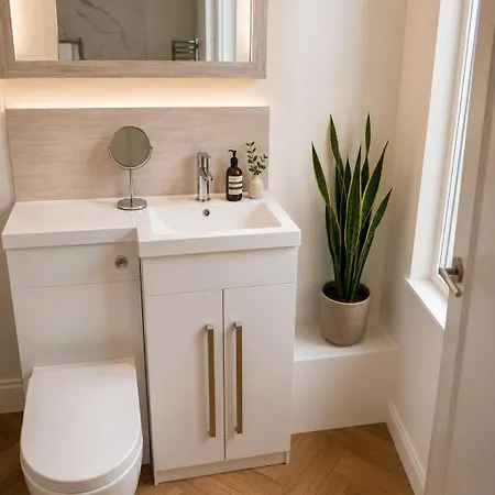 The Haddon Collection 3 En-suite Bedrooms Holiday home Leeds (West Yorkshire)