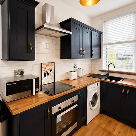 The Haddon Collection 3 En-suite Bedrooms Leeds (West Yorkshire)