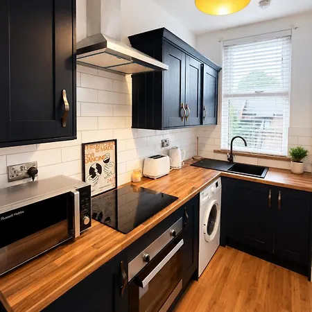 The Haddon Collection 3 En-suite Bedrooms * Leeds (West Yorkshire)