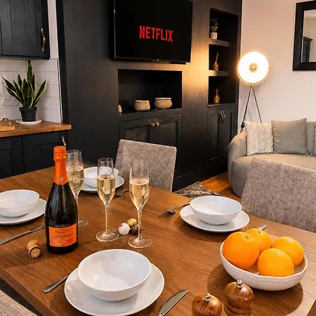 Prázdninový dům The Haddon Collection 3 En-suite Bedrooms Leeds (West Yorkshire)